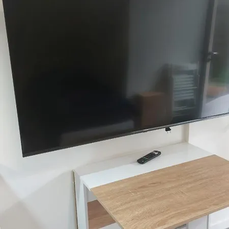 5 Moderne Avec Wifi Et Stationnement Apartment